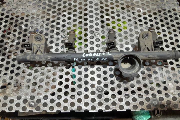 Rampa injectoare 7700274294 Dacia Logan 1 [2004 - 2008] Sedan 1.6 MT