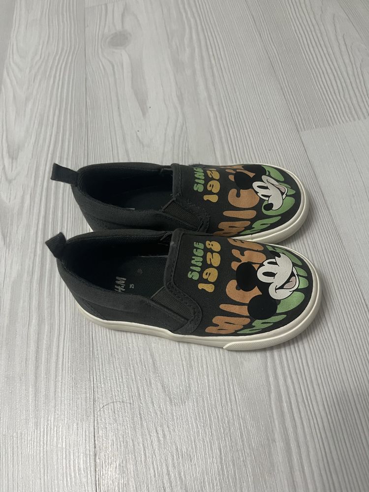 Tenesi marimea 25 cu Mickey