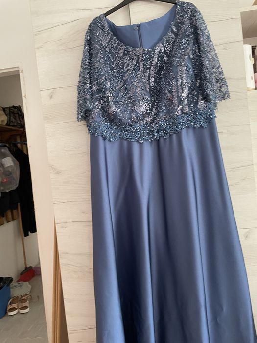 Rochie de seara usoara la puratate