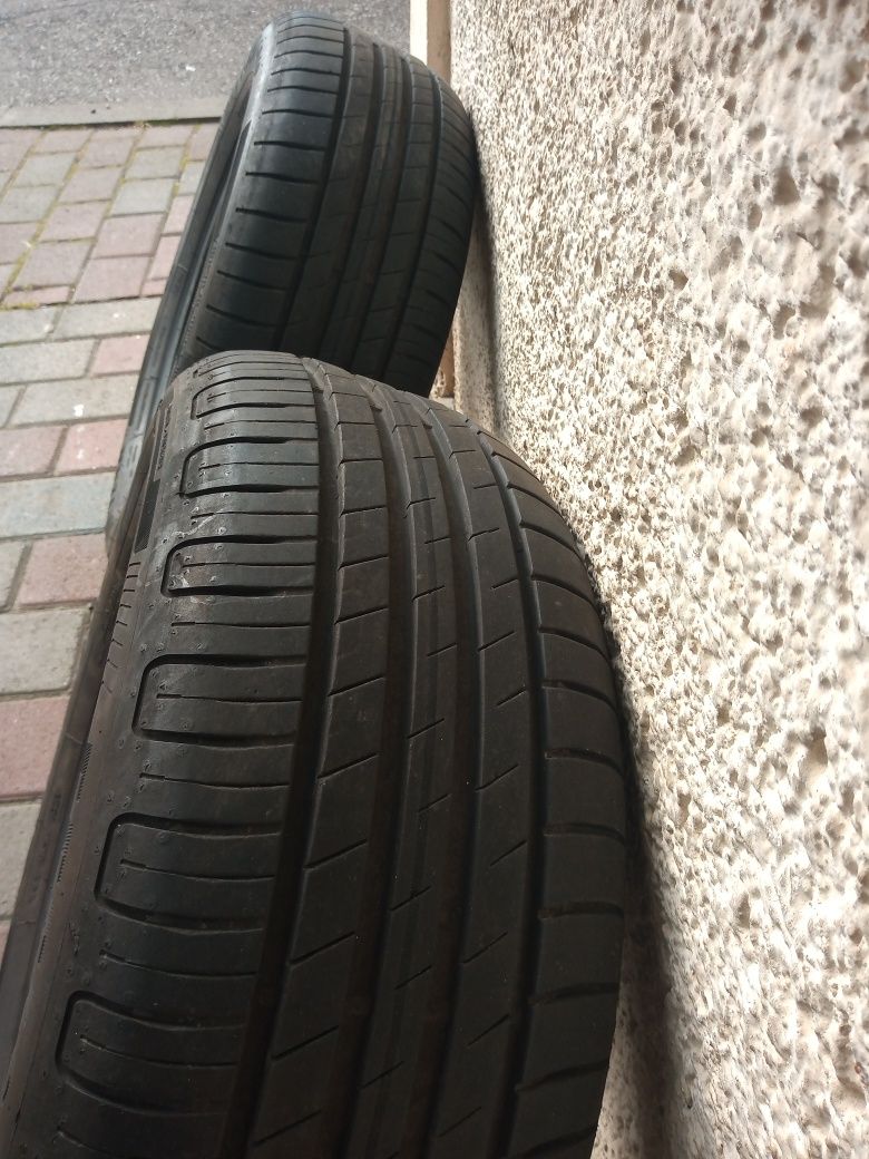 Vând anvelope 215/60 R16 Goodyear Efficientgrip