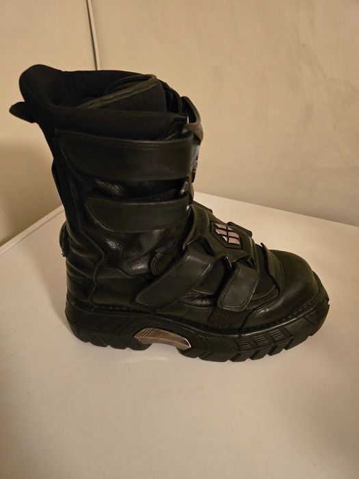 New Rock Cyber, като нови