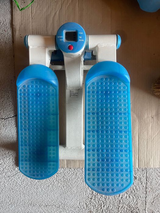 Vând aparate fitness;stepper,arm&leg trainer,2 trotinete copii