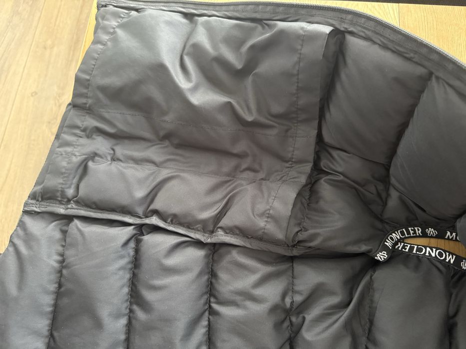 Елек/грейка Moncler размер 3 /М размер