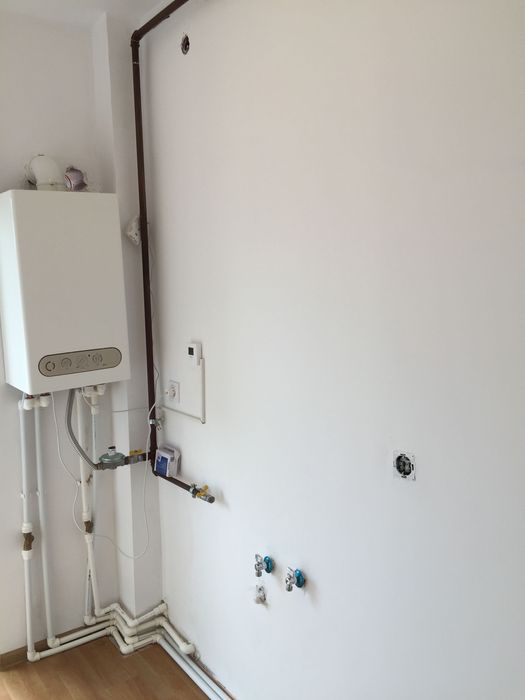 Persoana Fizica vând apartament 1 camera garsoniera Florești