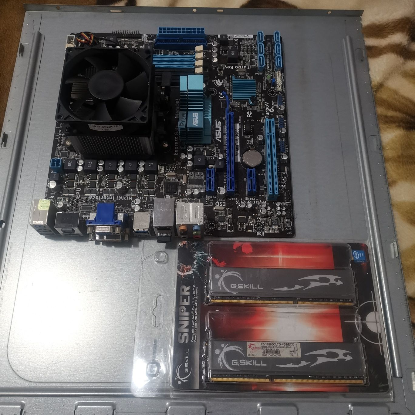 Unitate PC - ASUS M4A88T M /USB3