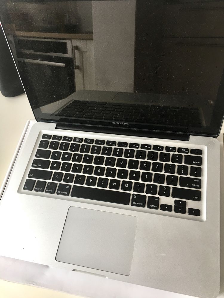 Vand MacBook Pro 13,3; model A1278, SSD, mid 2010