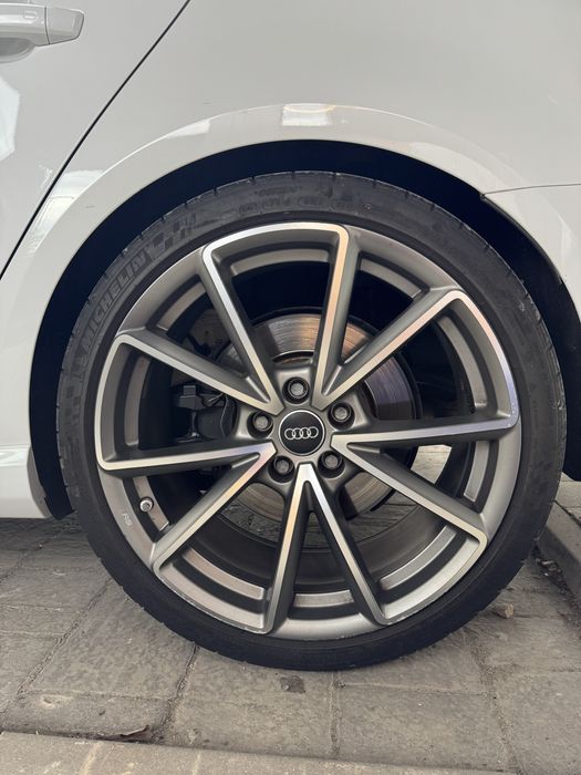 Jante Audi RS4 R19 5x112 Butuc 66.6 8.5J ET40