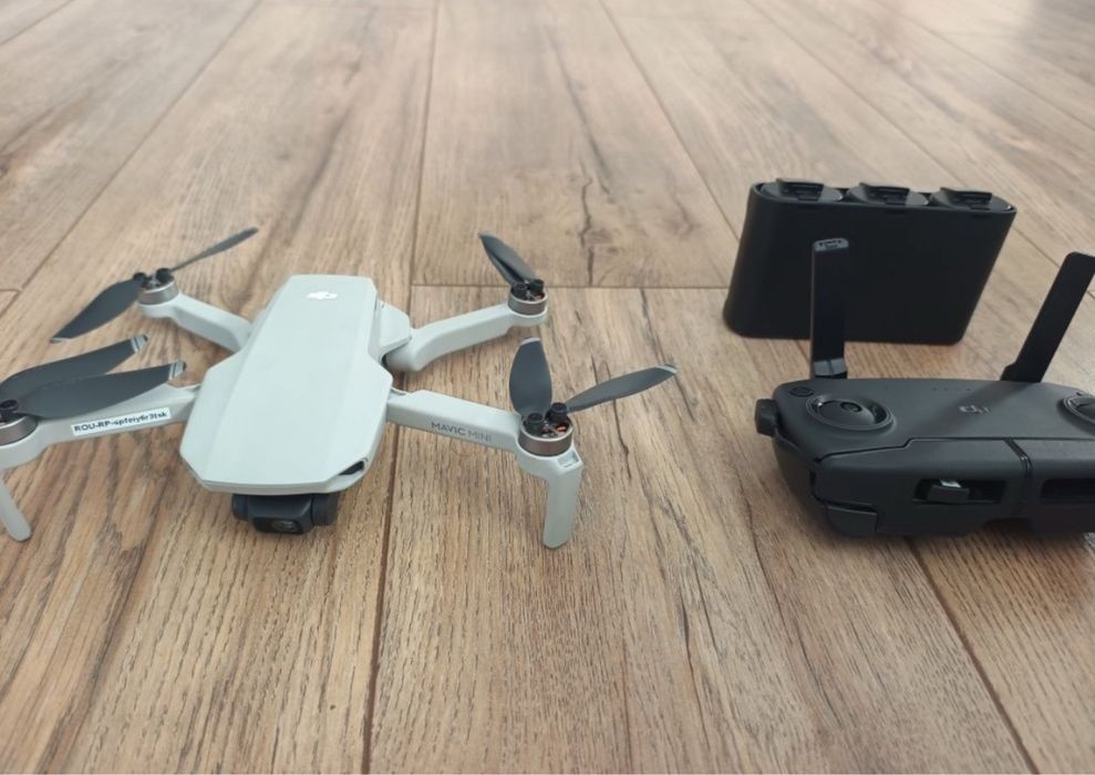 Drona Dji Mavic mini , aproape noua , 3 baterii