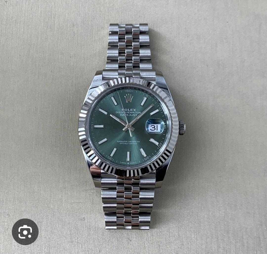 Rolex date just mint
