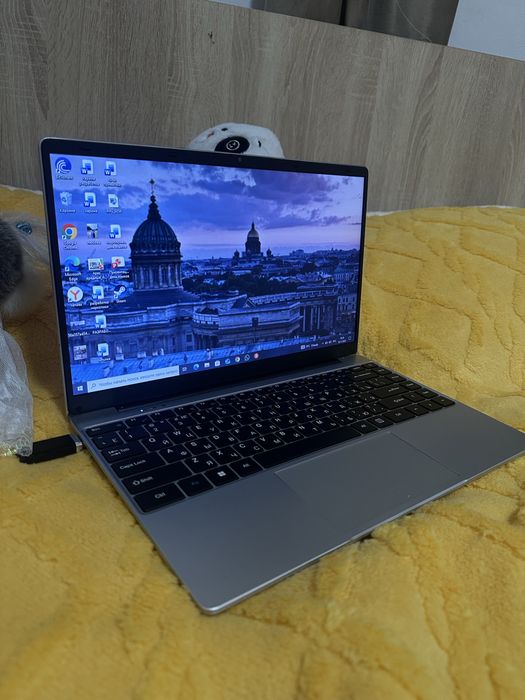 Ноутбук все имеется