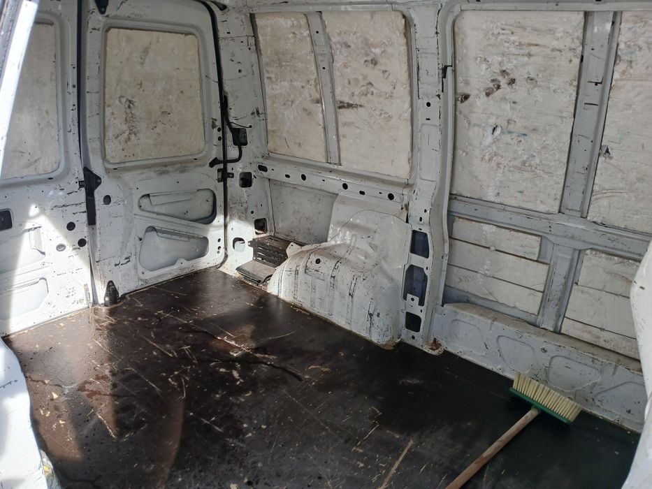 Пежа Експерт 1.9D климатик 2003година