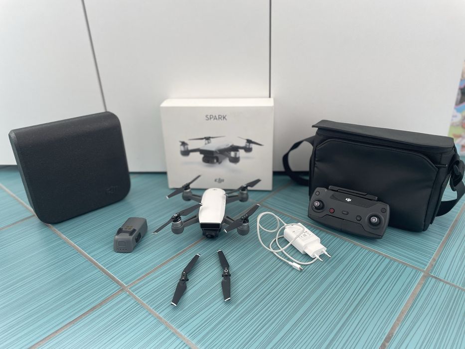 Дрон DJI SPARK Комплект!