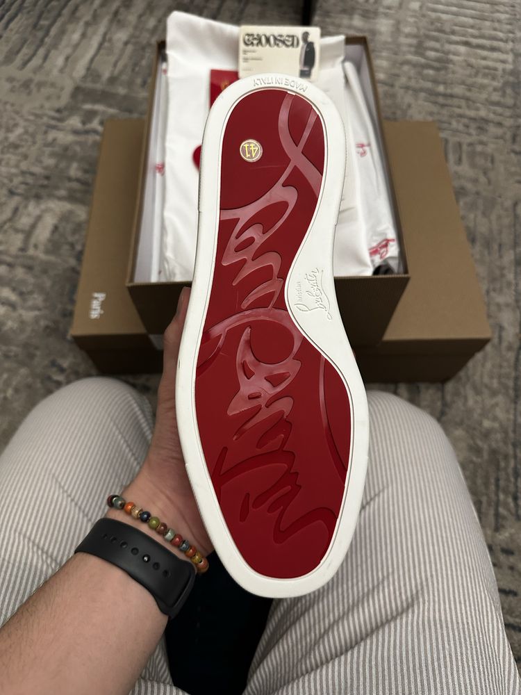 Christian Louboutin LJS, Full komplekt