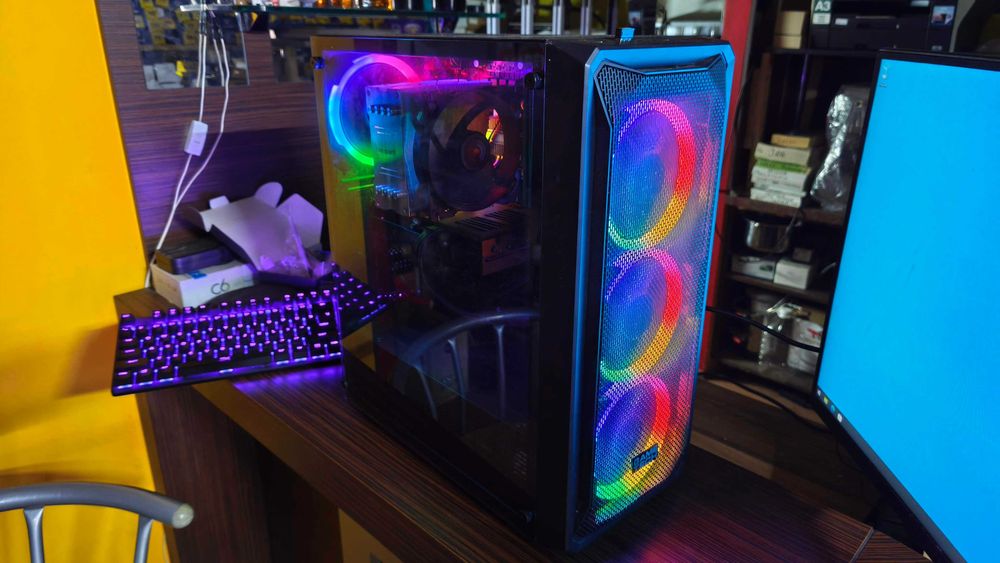 Геймърски компютър i5-12400F / RTX 3060Ti/32GB + ASUS 27" 144Hz GAMING