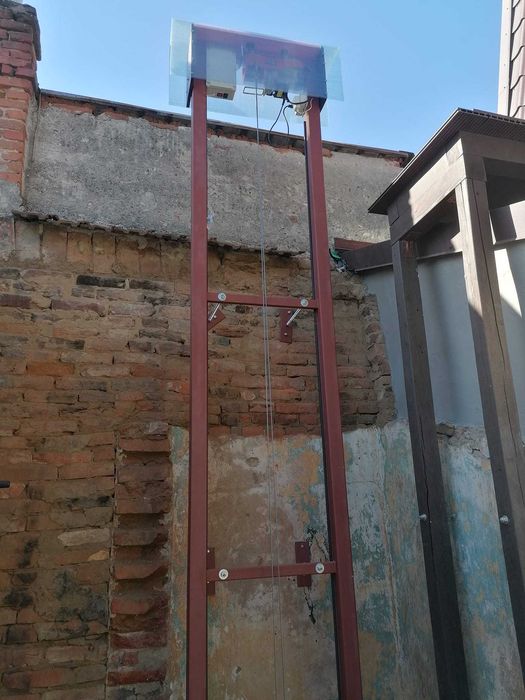 Lift exterior/interior cu telecomanda