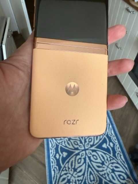 Motorola razr 40 ultra, Dual SIM, 8GB RAM, 256GB, 5G, Peach Fuzz