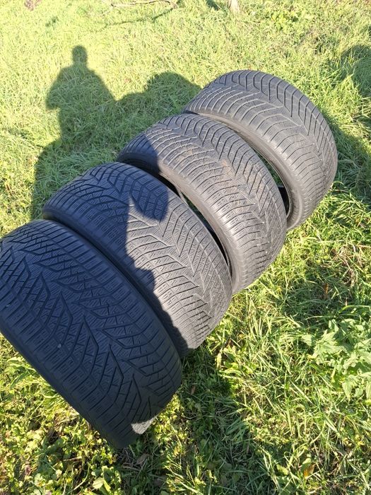 Vand 2 sau set 4 anvelope 275 40 20 yokohama de iarna bune dot 2021