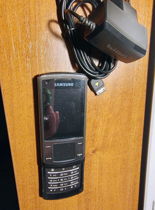 Telefoane mobile Samsung slide cu butoane