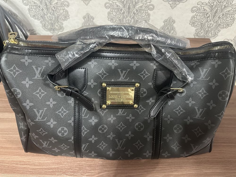 Продам дорожную сумку