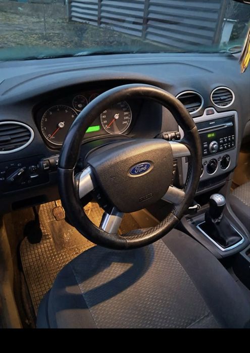 Vand ford focus 1.6 benzina