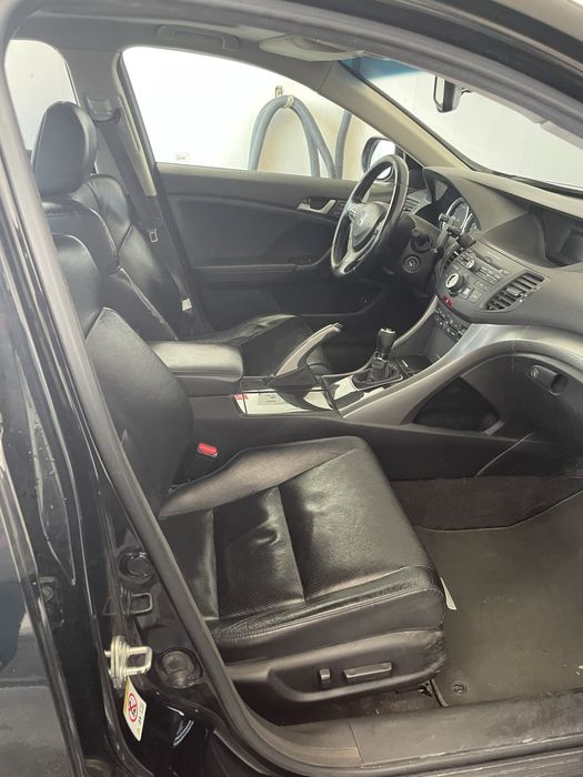 Honda accord 8 2009г