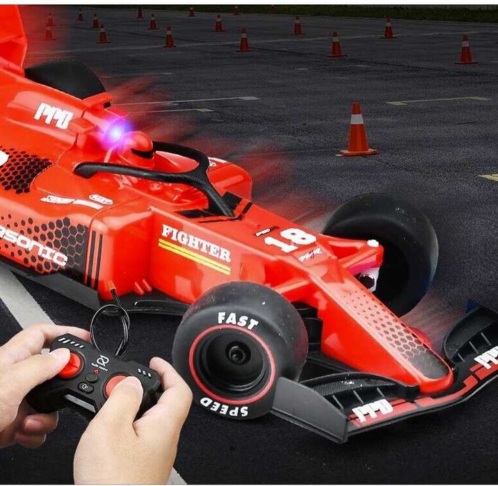 Masina de curse cu telecomanda, Efect de Spray, Neagra / Rosie