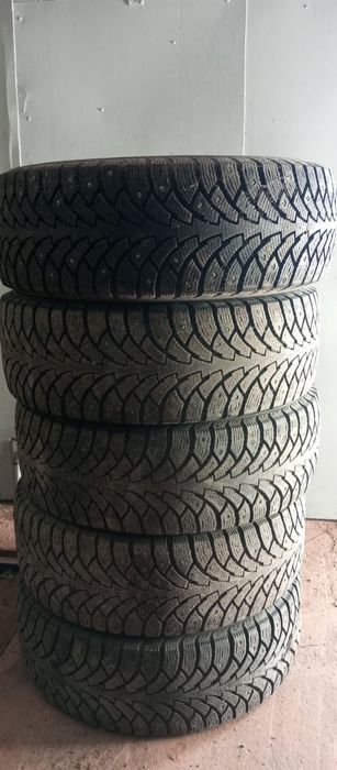 Шины зимние 215/65/15