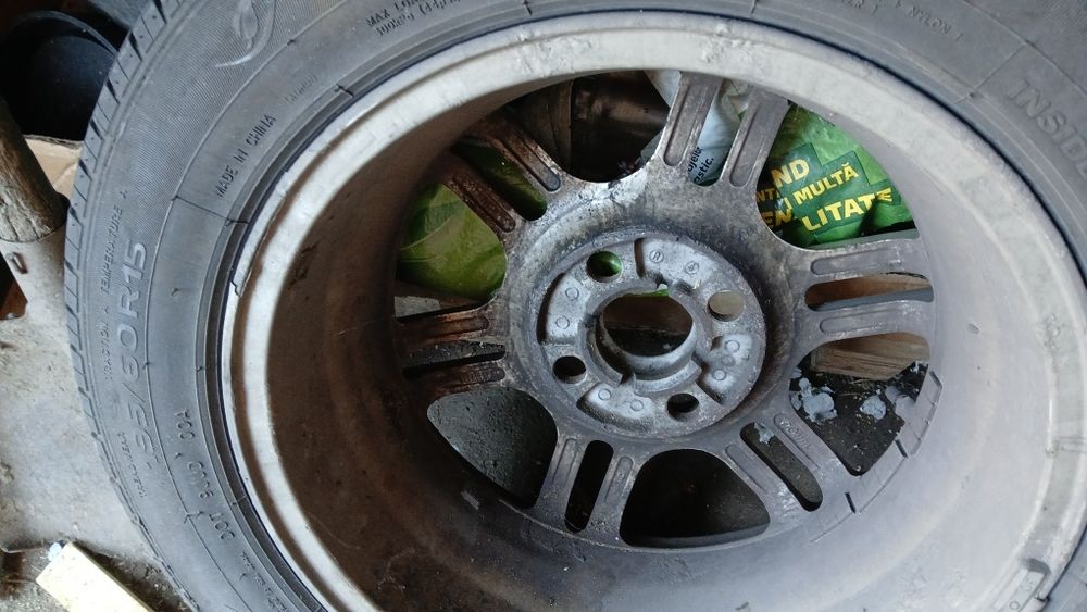Vand jante de aluminiu 4 bucati
