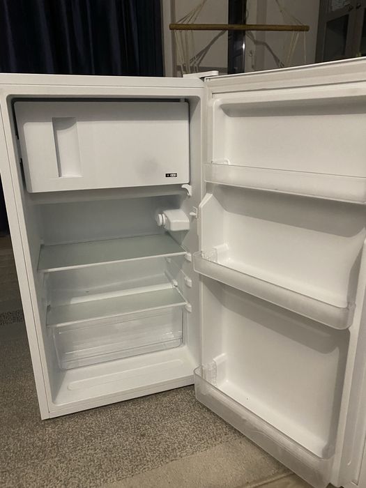 Frigider folosit doar o lună