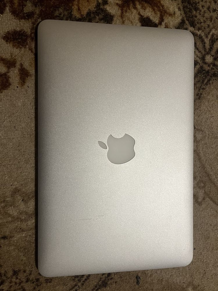 На части Apple Macbook Air A1370 - Лаптоп