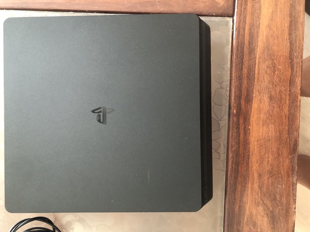 Ps4 slim 1tb