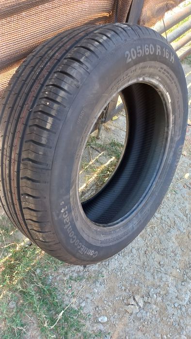 Vand/Schimb 2 Cauciucuri noi Continental R16
