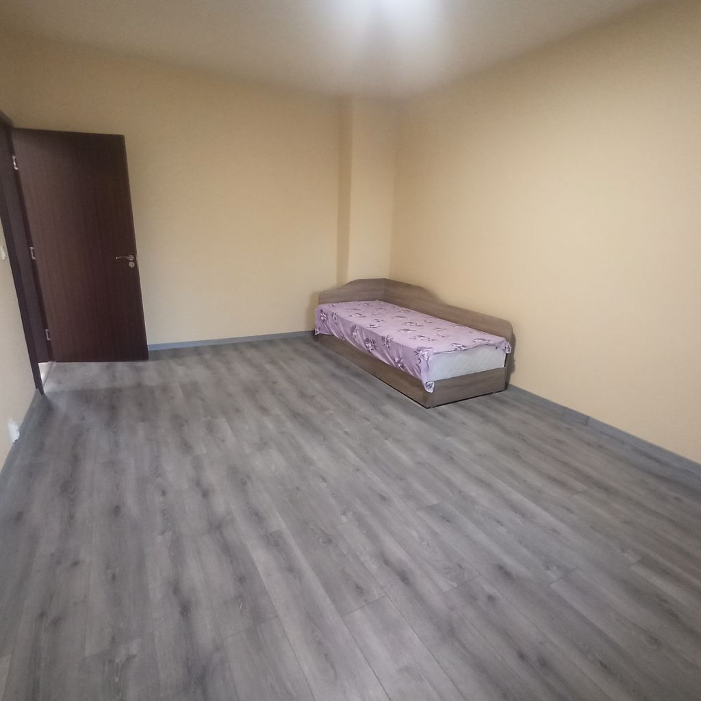 Дава се под наем Тристаен апартамент в Казанлък - 80 кв.м за 178.5 € - Снимка #8