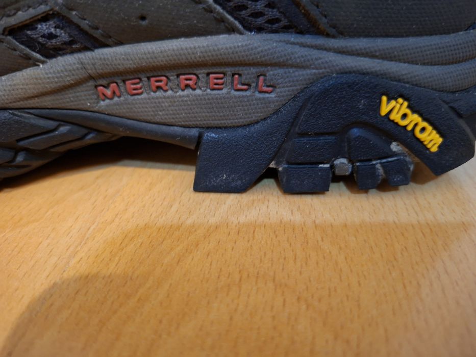 Bocanci Merrel 42