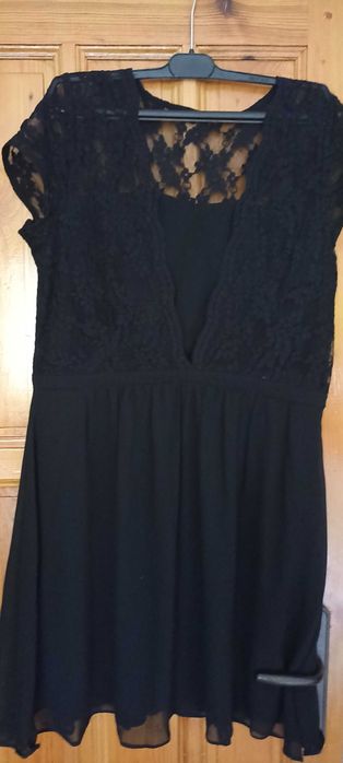 Красива рокля L- XL