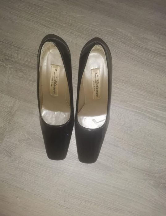 Туфли женские лакированный на выпускной вечер