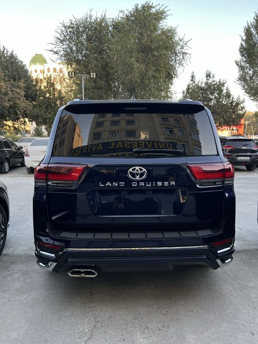 Toyota Land Cruiser 300 TWIN-TURBO