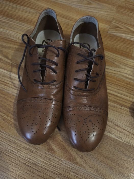 Кафеви кожени обувки