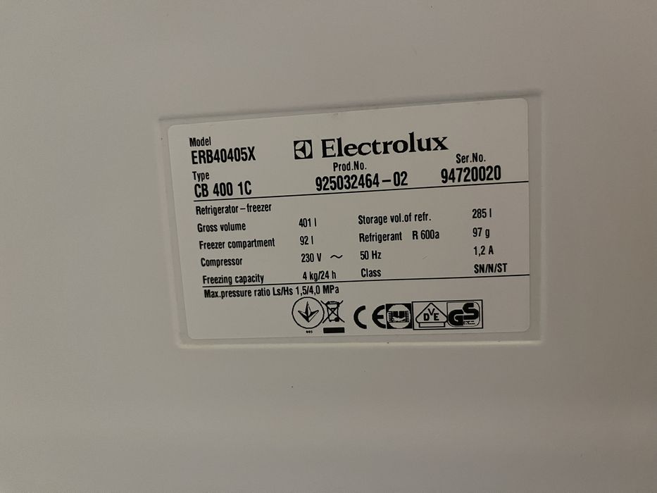 Хладилник с фризер Electrolux