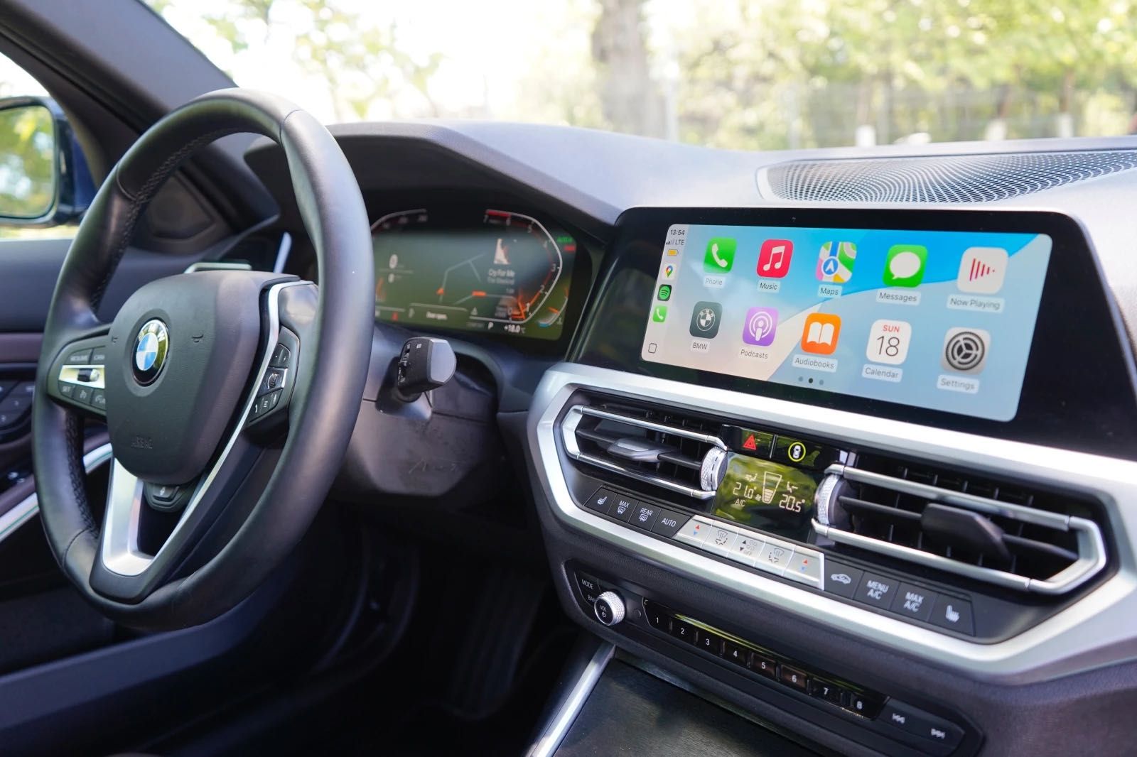 BMW 330 xDrive/KEYLESS/ Virtual Cockpit/ Sport Line