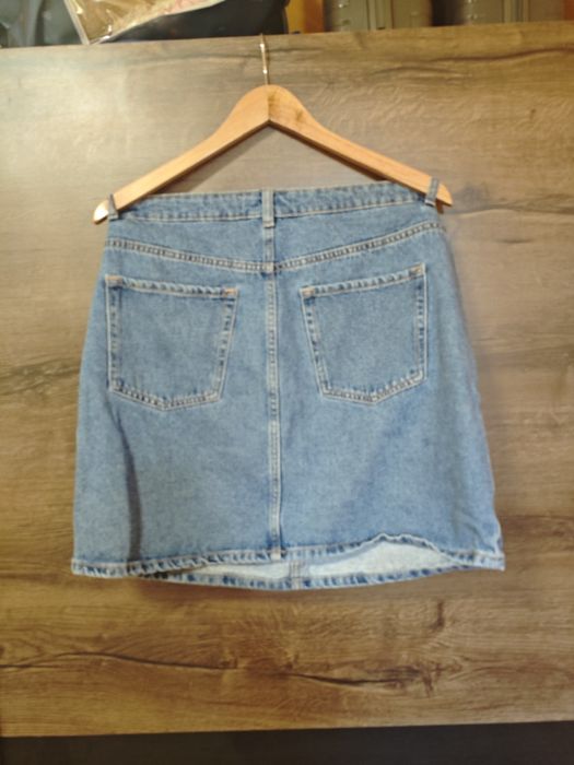 Поли L/Xl Дънкови и офис поли от 10/15 лв за брой