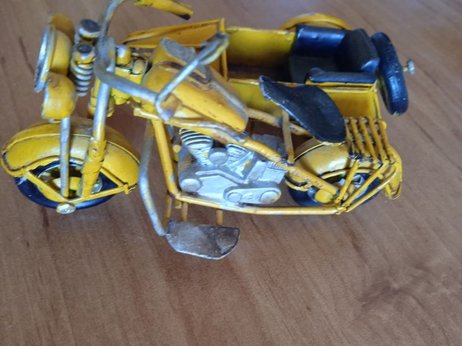 Уникат -Мотоциклет с кош за колекционери