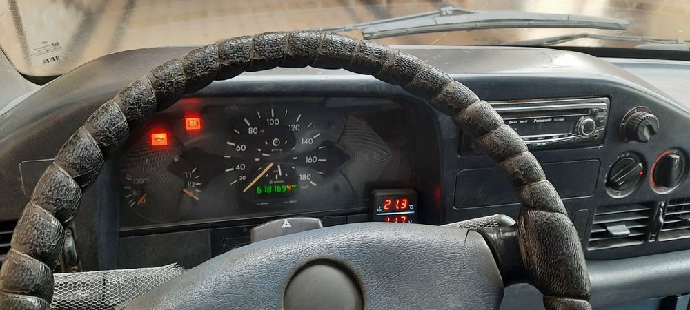 Mercedec-Benz 412 D