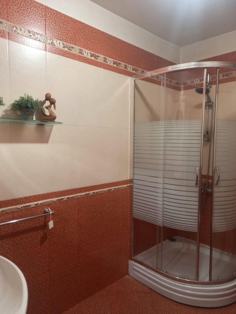 Дава се под наем Тристаен апартамент в София, Витоша - 102 кв.м за 800 € - Снимка #4
