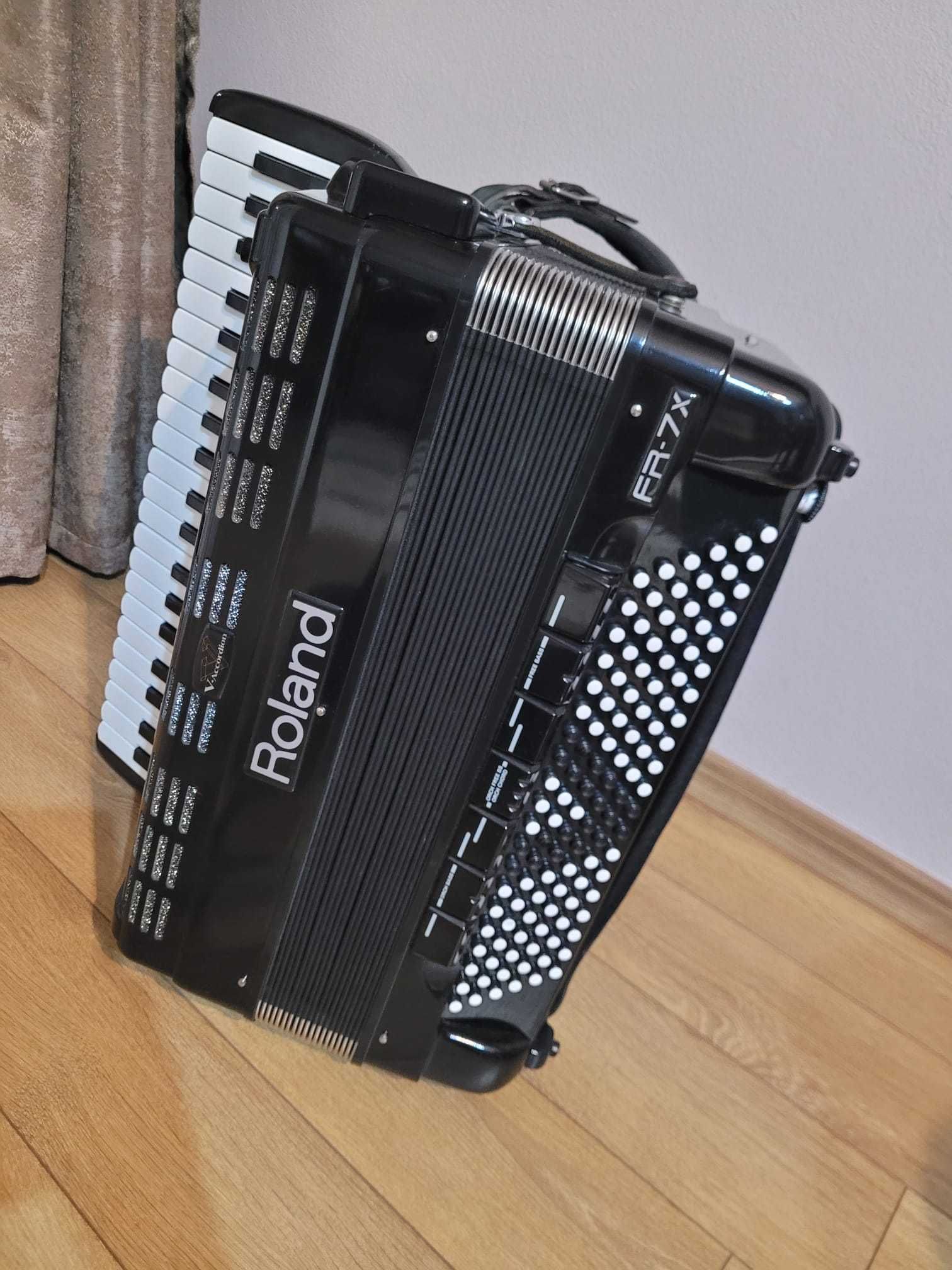 Acordeon Roland Fr7x