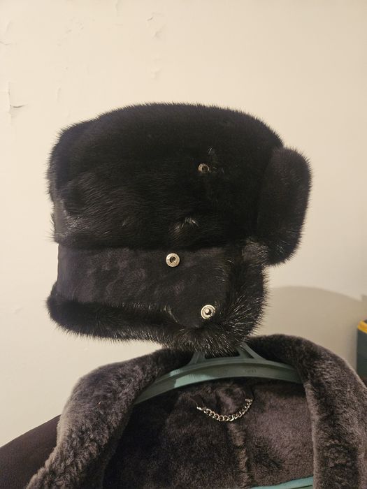 Шапка б/у состояние хорошо