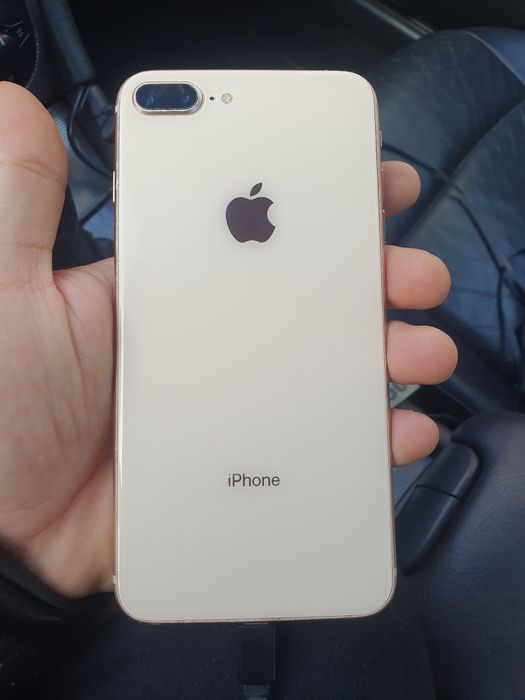 Vând iPhone 8 plus