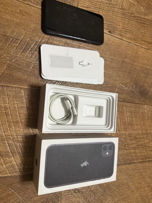 iPhone 11, Black, 64GB