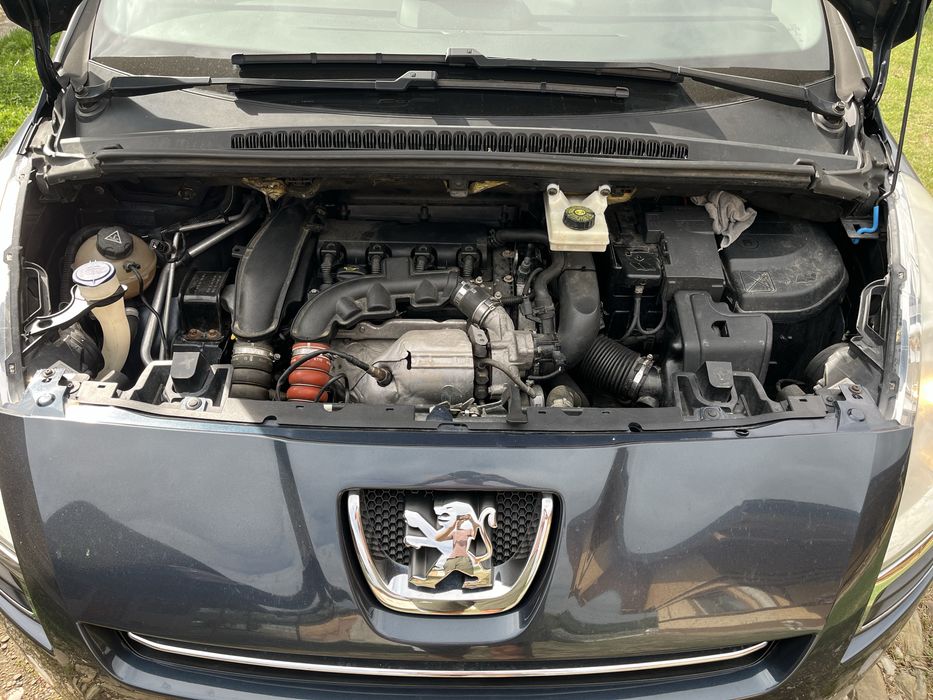 Peugeot 5008 2013