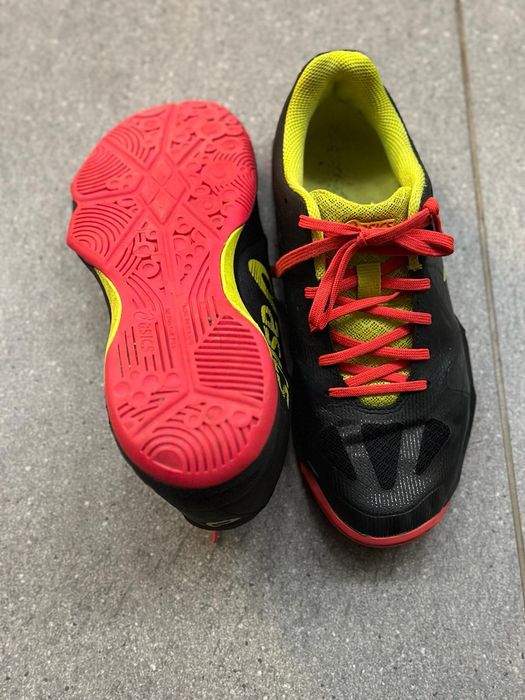 Pantofi sport fotbal Asics nr 40
